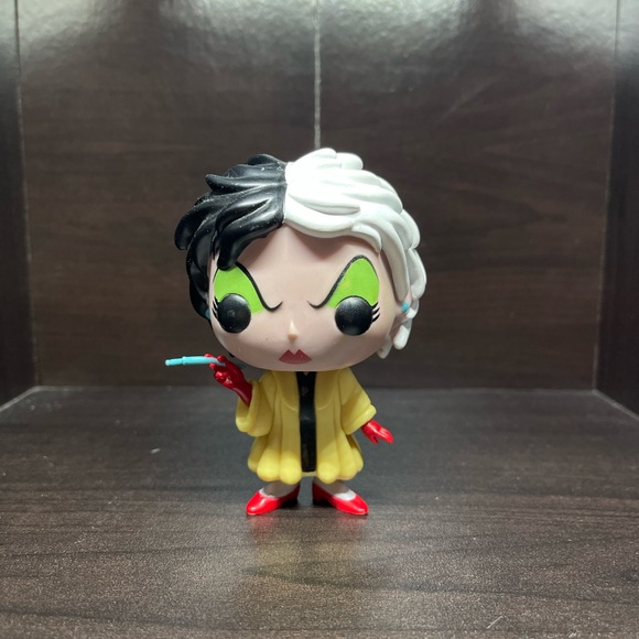 Cruella De Vil OOB Funko Pop